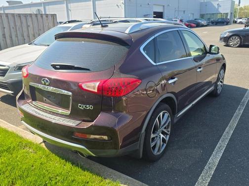 Black 2017 INFINITI QX50 Base