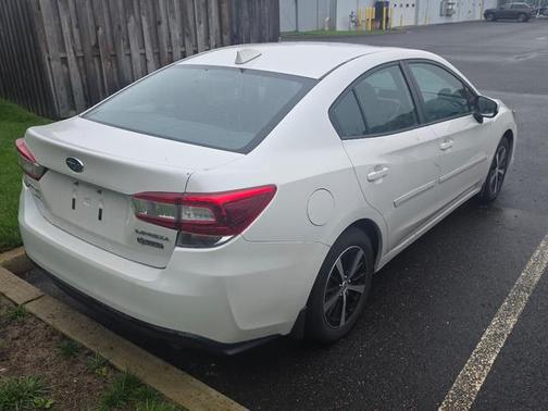 Crystal White Pearl 2022 Subaru Impreza Premium