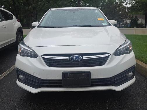 Crystal White Pearl 2022 Subaru Impreza Premium