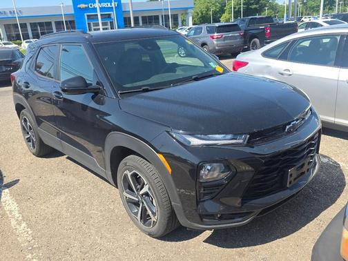 Mosaic Black Metallic 2023 Chevrolet Trailblazer RS