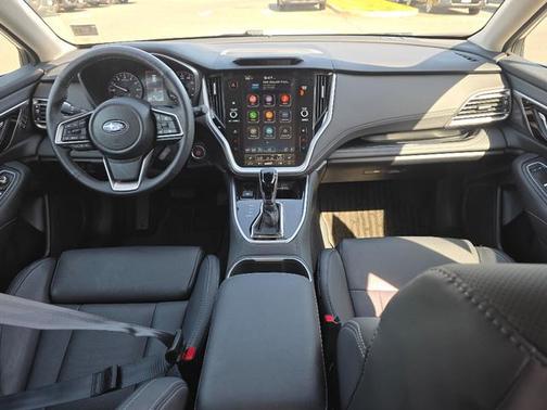 Crystal White Pearl 2025 Subaru Outback Limited