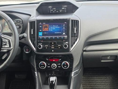 Crystal White Pearl 2022 Subaru Forester Touring
