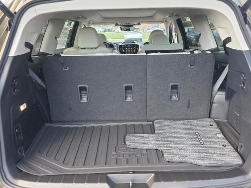2025 Subaru Ascent Limited 7-Passenger