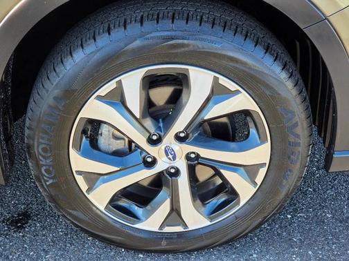 Autumn Green Metallic 2022 Subaru Outback Touring XT