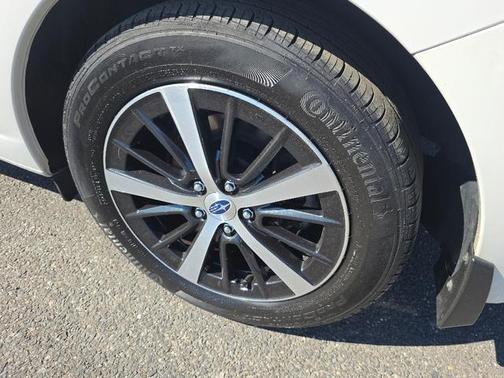 Crystal White Pearl 2022 Subaru Impreza Premium
