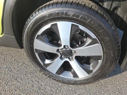 Plasma Green 2014 Subaru XV Crosstrek Hybrid Base