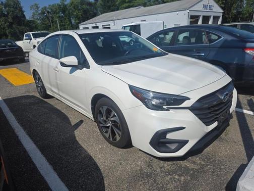 Crystal White Pearl 2024 Subaru Legacy Premium