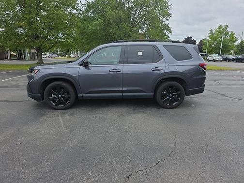 Modern Steel Metallic 2025 Honda Pilot Black Edition