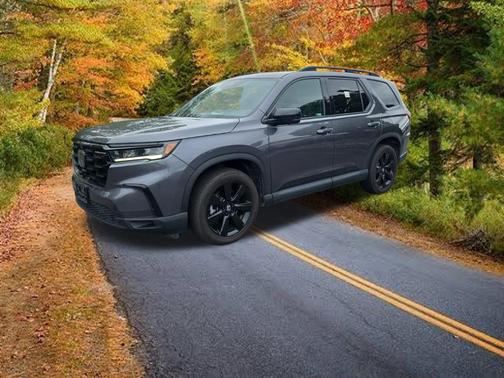 Modern Steel Metallic 2025 Honda Pilot Black Edition