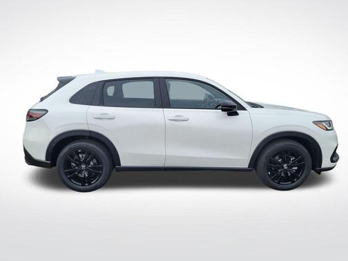 Platinum White Pearl 2026 Honda HR-V AWD Sport