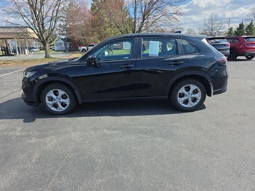Crystal Black Pearl 2024 Honda HR-V LX