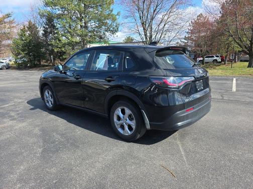 Crystal Black Pearl 2024 Honda HR-V LX