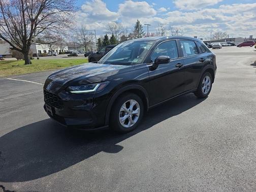 Crystal Black Pearl 2024 Honda HR-V LX