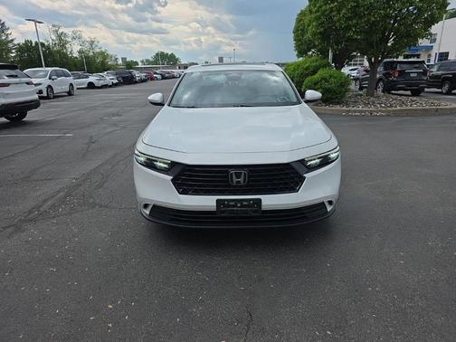 Platinum White Pearl 2023 Honda Accord EX
