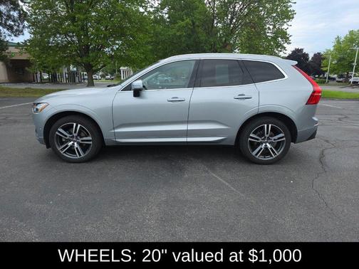 Electric Silver Metallic 2018 Volvo XC60 T5 Momentum