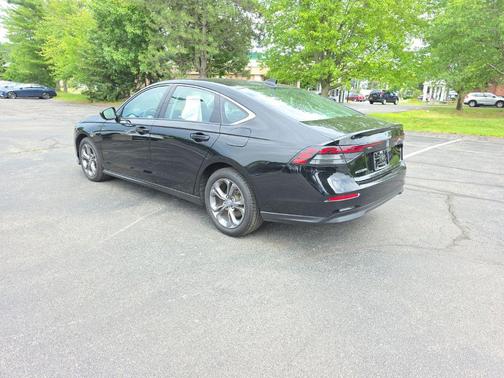 Crystal Black Pearl 2023 Honda Accord EX