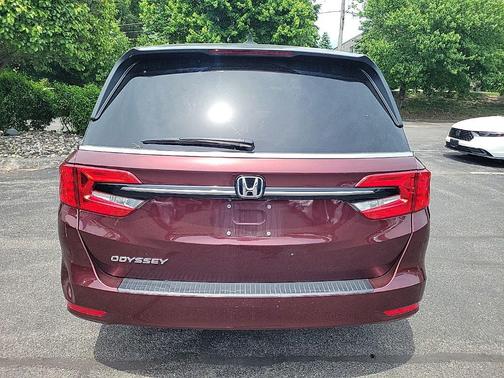 Deep Scarlet Pearl 2021 Honda Odyssey EX