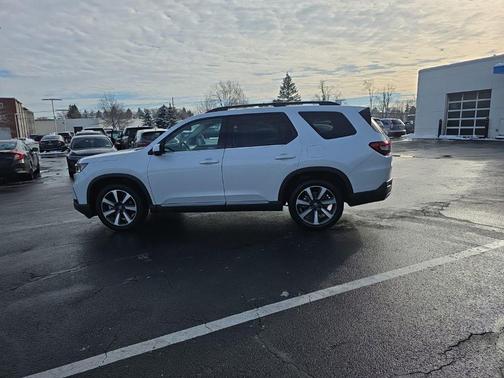 2023 Honda Pilot AWD Elite