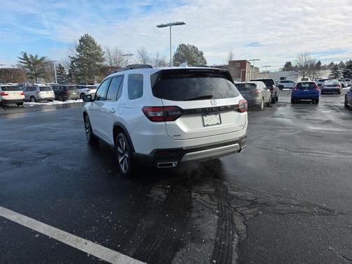 2023 Honda Pilot AWD Elite
