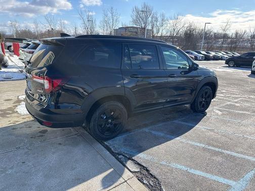 2022 Honda Pilot AWD TrailSport
