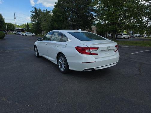 Platinum White Pearl 2019 Honda Accord LX