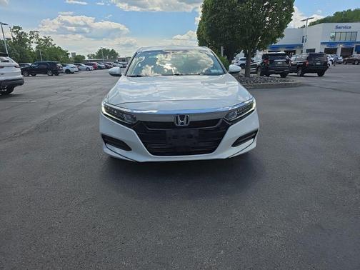 Platinum White Pearl 2019 Honda Accord LX