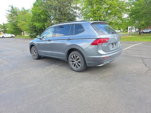 Platinum Gray Metallic 2021 Volkswagen Tiguan 2.0T S