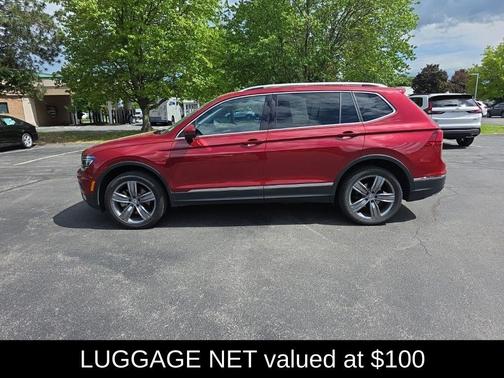 Cardinal Red Metallic 2019 Volkswagen Tiguan 2.0T SEL