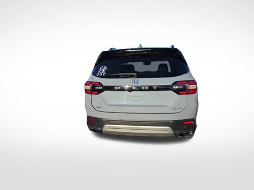 2023 Honda Pilot AWD Elite