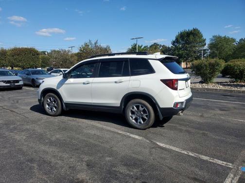2022 Honda Passport AWD TrailSport