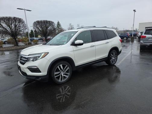 Diamond White Pearl 2017 Honda Pilot Touring