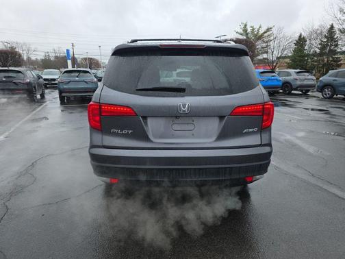 Modern Steel Metallic 2016 Honda Pilot EX