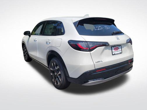 Platinum White Pearl 2026 Honda HR-V EX-L