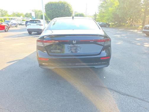 Crystal Black Pearl 2024 Honda Accord EX
