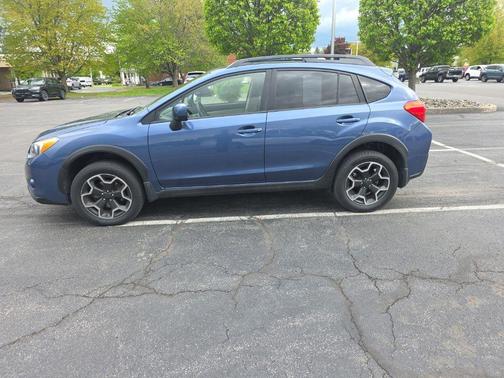 Marine Blue Pearl 2013 Subaru XV Crosstrek 2.0i Limited