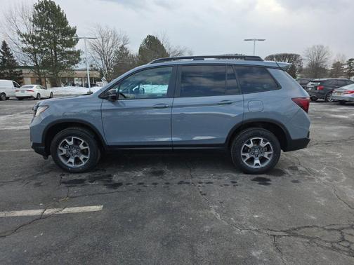 2023 Honda Passport AWD TrailSport