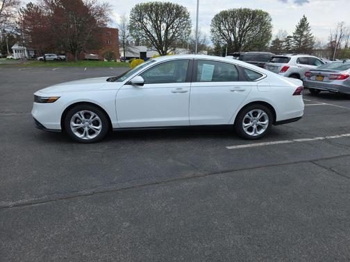 Platinum White Pearl 2024 Honda Accord LX 1.5T