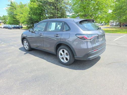 Modern Steel Metallic 2024 Honda HR-V LX