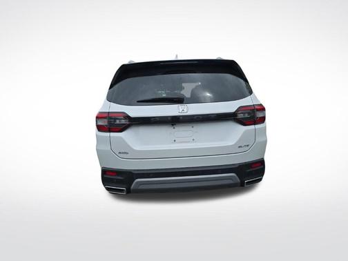 Platinum White Pearl 2024 Honda Pilot Elite