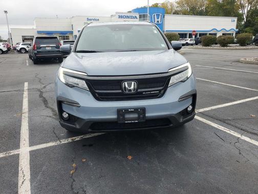 2022 Honda Pilot AWD Black Edition