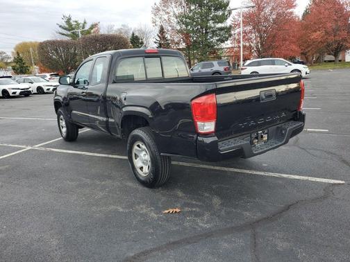 2017 Toyota Tacoma SR