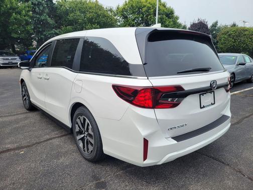 Platinum White Pearl 2026 Honda Odyssey EX-L
