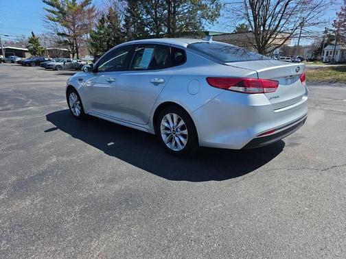2017 Kia Optima LX