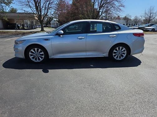 2017 Kia Optima LX