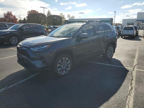 2023 Toyota RAV4 XLE Premium