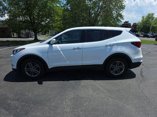 Pearl White 2018 Hyundai Santa Fe Sport 2.4L