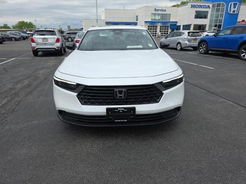 Platinum White Pearl 2023 Honda Accord Hybrid Sport