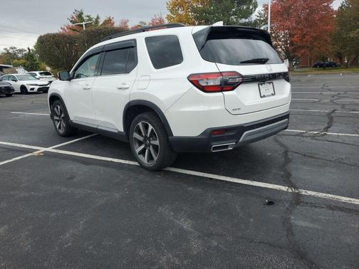 2023 Honda Pilot AWD Elite
