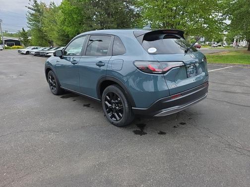 Nordic Forest Pearl 2024 Honda HR-V AWD Sport
