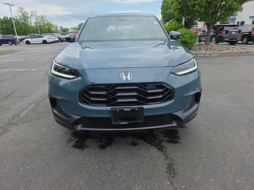 Nordic Forest Pearl 2024 Honda HR-V AWD Sport